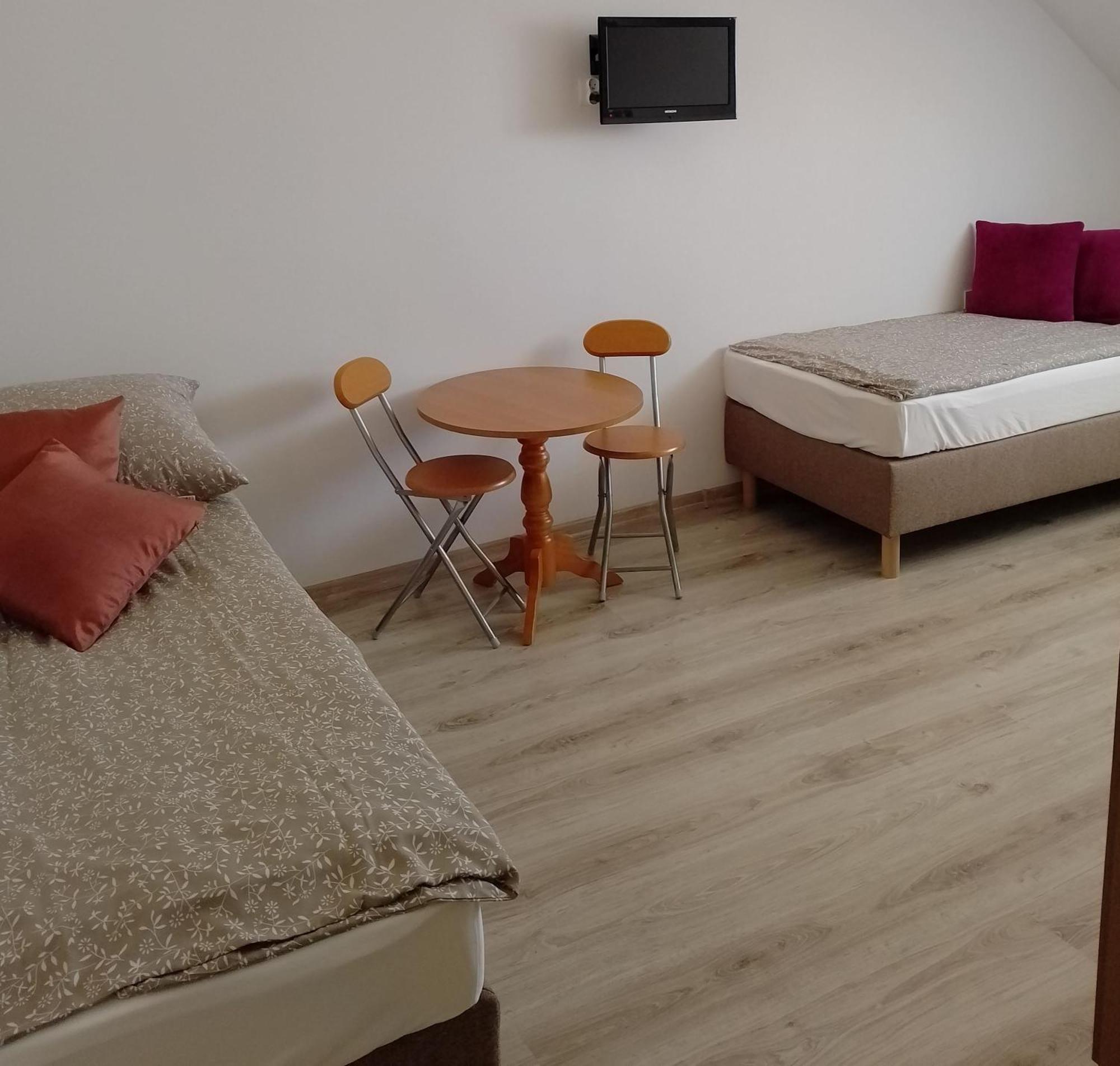 Cichy Zakatek Apartment เชียโนเซตี ภายนอก รูปภาพ